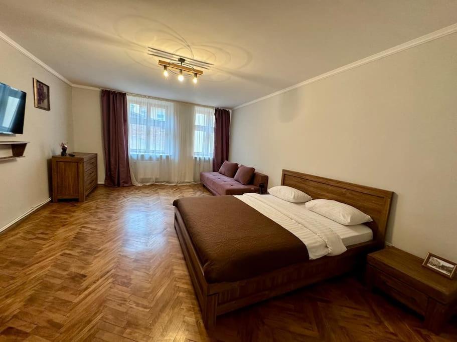 вірменська 12 * Lviv